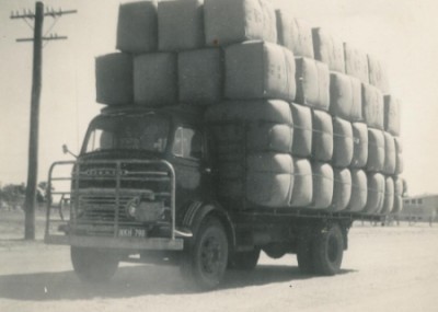Somerset Transport Wool Truck
