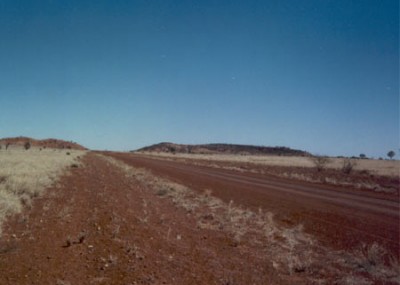 Open spaces and clear skies are a feature of the Muttaburra district. Most of the Muttaburra country is black soil Mitchell grass plains.